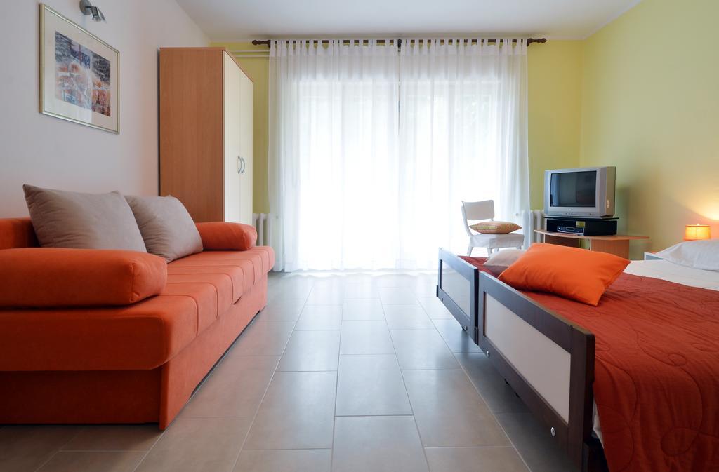 Apartment Rojnic Pula Exterior photo